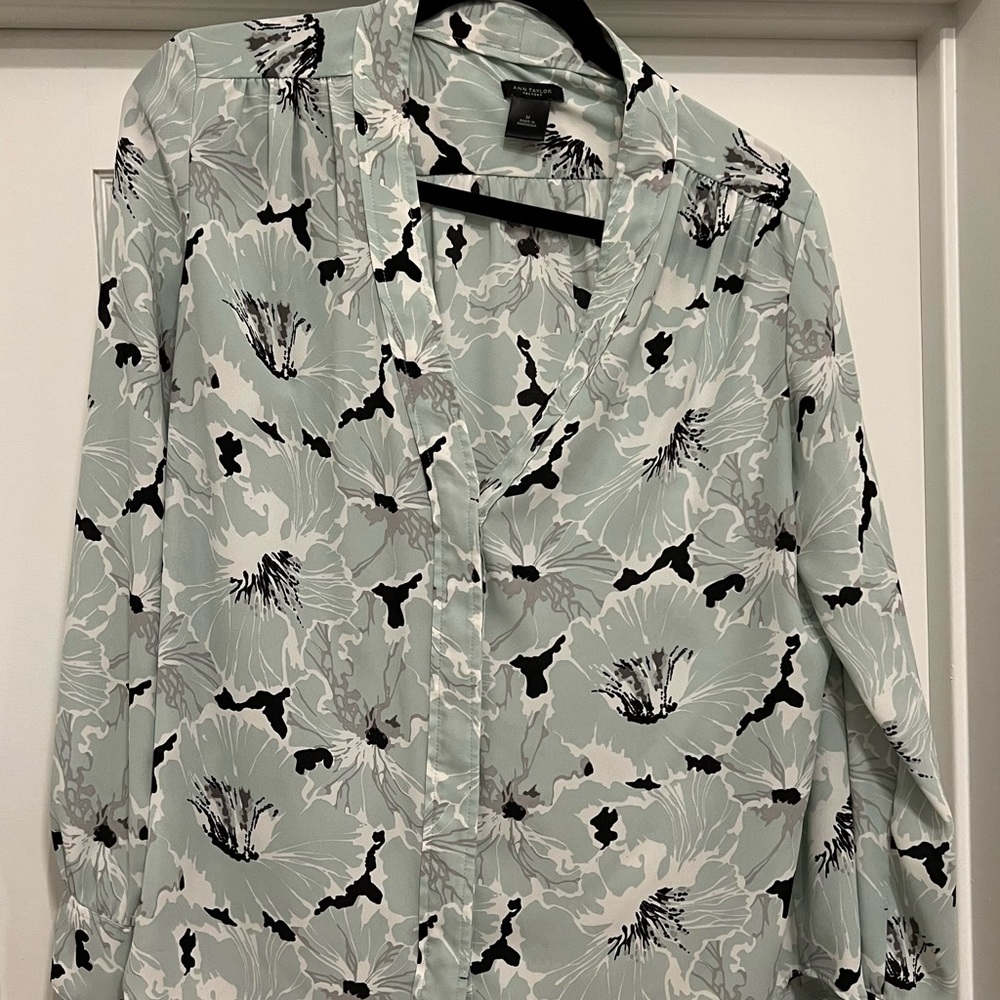 Women’s long sleeve blouse